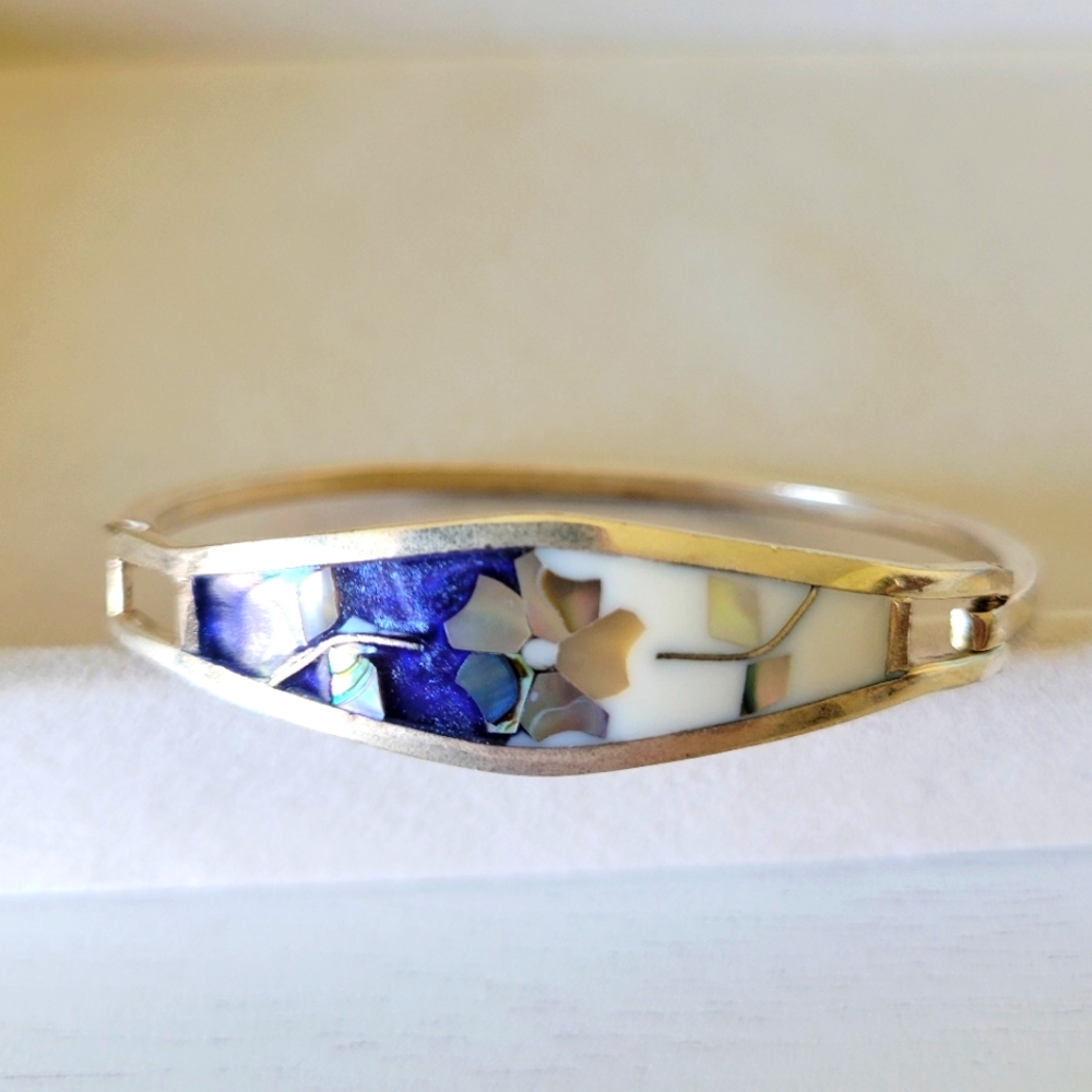 Stunning Sterling Silver Bangle - image 1